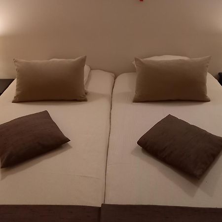 לה רושה - אן - ארדן Hebergement Confort Comfortlogies La Fontanella מראה חיצוני תמונה